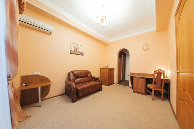 Гостиница Волга Ульяновск-131